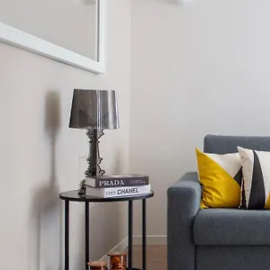 https://solari-apartment-fashion-street.italymilanhotels.net