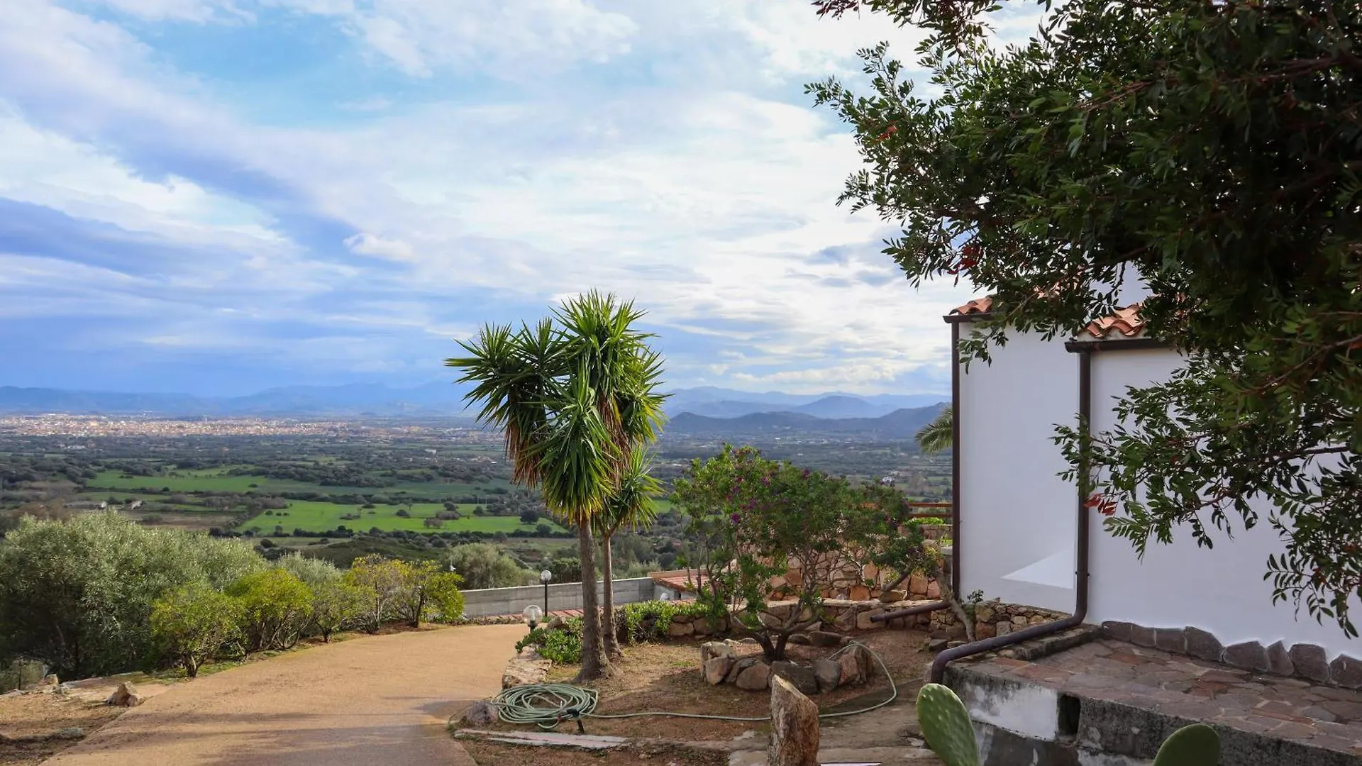 Villa San Vittore Sole Ruiu